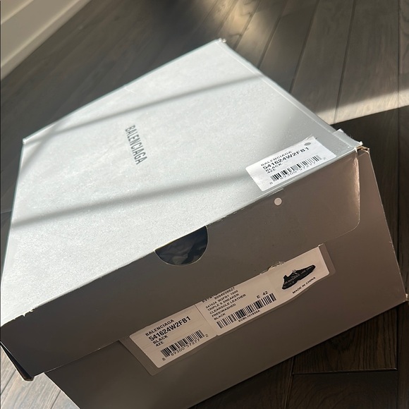 Balenciaga Triple S Sneaker - Picture 2 of 11